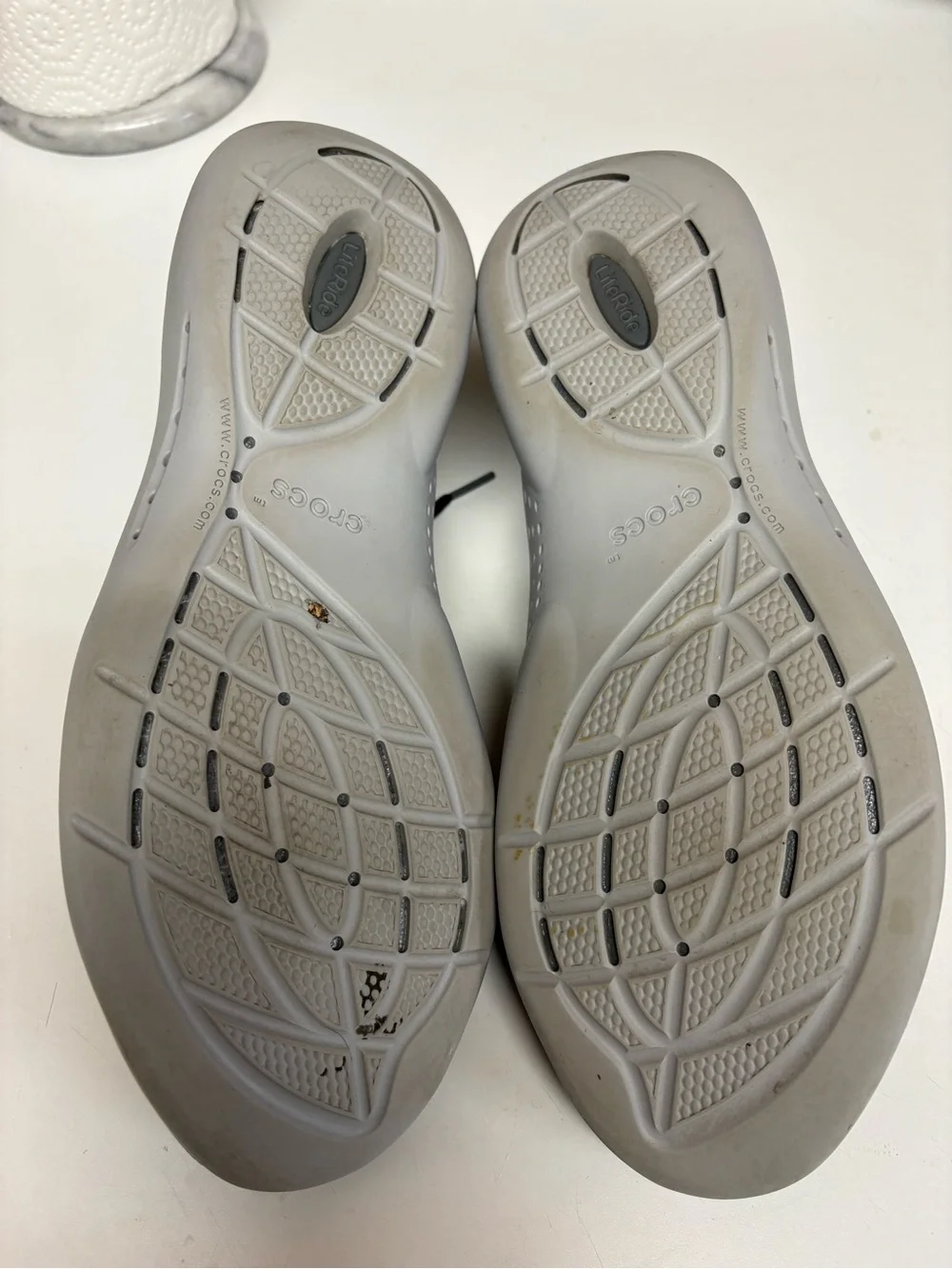 Men's sz 9.5-10 Crocs Lite Ride 360 Pacer trainers been worn once excellent cond